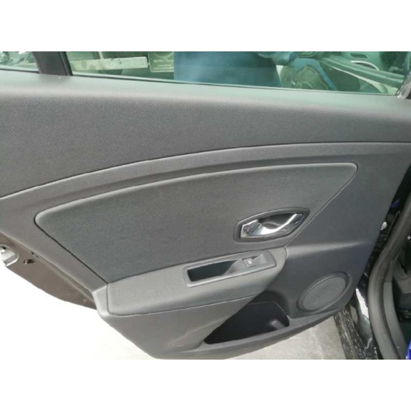 renault megane iii berlina 5 p del año 2015