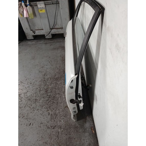 Recambio de puerta trasera derecha para kia rio 1.0 t-gdi hybrid referencia OEM IAM   