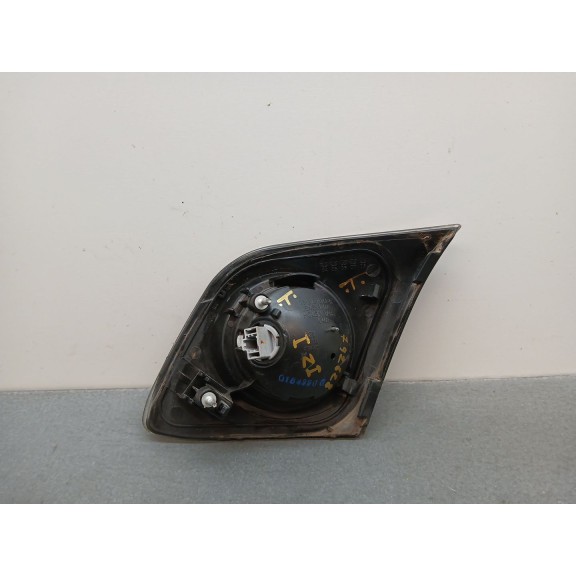 Recambio de piloto trasero izquierdo interior para mazda 3 (bk) 1.6 (bk14) referencia OEM IAM 082161305l  