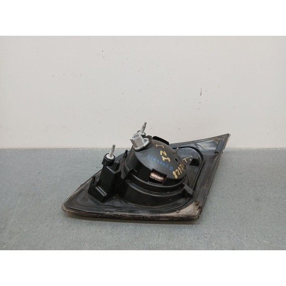 Recambio de piloto trasero izquierdo interior para mazda 3 (bk) 1.6 (bk14) referencia OEM IAM 082161305l  