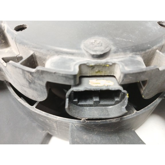 Recambio de electroventilador para renault megane iii berlina 5 p intens referencia OEM IAM m155548 214810898R m155547
