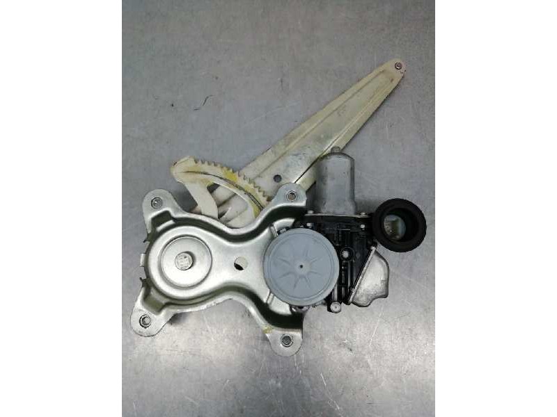 Recambio de elevalunas trasero derecho para lexus ct 200h referencia OEM IAM 8572075070 0620202452 7 PINS