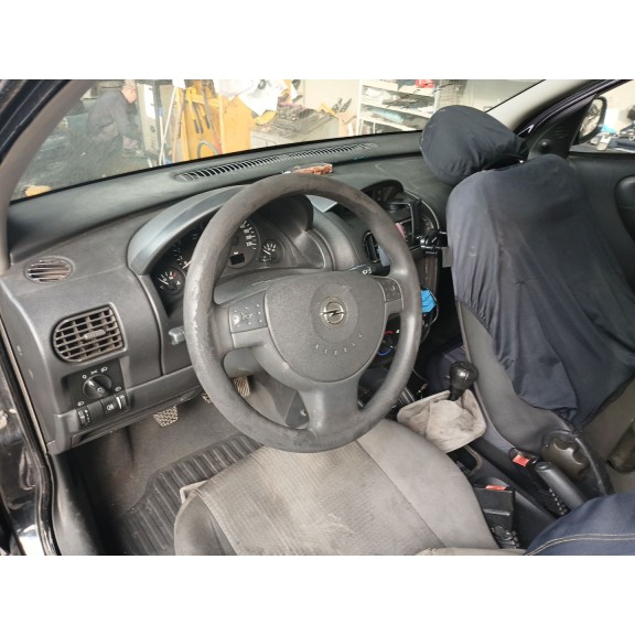 opel corsa c (x01) del año 2005