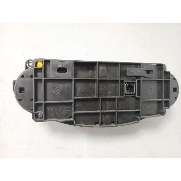 Recambio de mando climatizador para toyota yaris hybrid active referencia OEM IAM   
