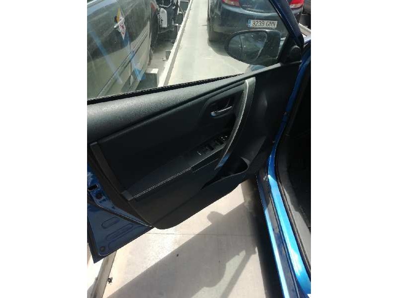 Recambio de guarnecido puerta delantera izquierda para toyota auris active referencia OEM IAM   