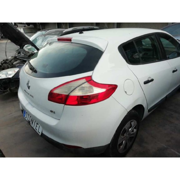 renault megane iii berlina 5 p del año 2010