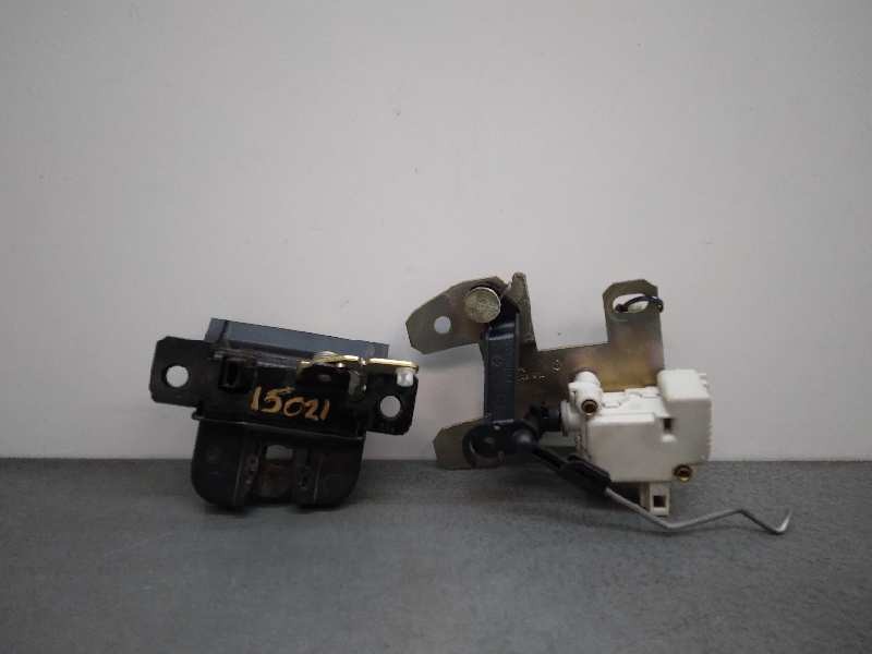 Recambio de cerradura maletero / porton para volkswagen touareg (7la) tdi r5 referencia OEM IAM  3 PINES 