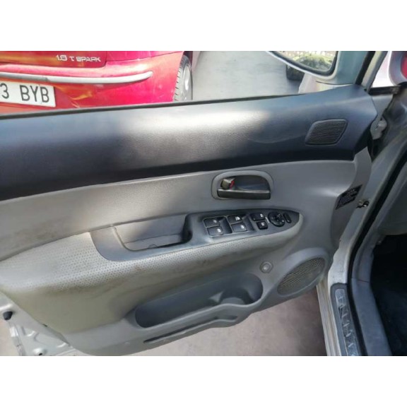 kia carens (un) del año 2008