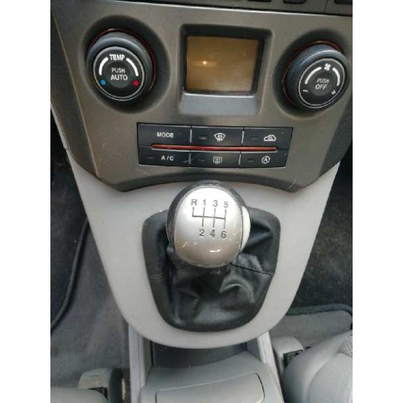 kia carens (un) del año 2008