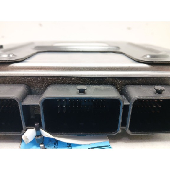 Recambio de centralita motor uce para peugeot 308 confort referencia OEM IAM 0281013332  