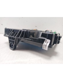 Recambio de caja reles / fusibles para renault megane iii berlina 5 p expression referencia OEM IAM    2