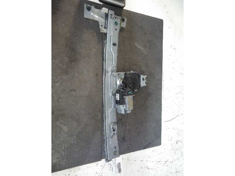 Recambio de elevalunas delantero izquierdo para peugeot 207 confort referencia OEM IAM 440787E ELECTRICO 6 PIN 5P