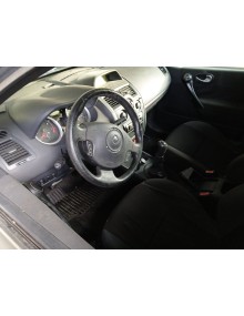 renault megane ii berlina 5p del año 2002 2