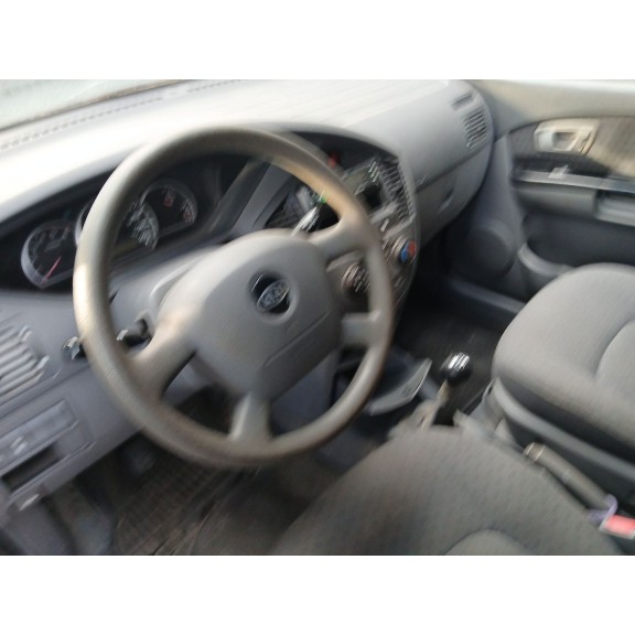 kia carens del año 2003