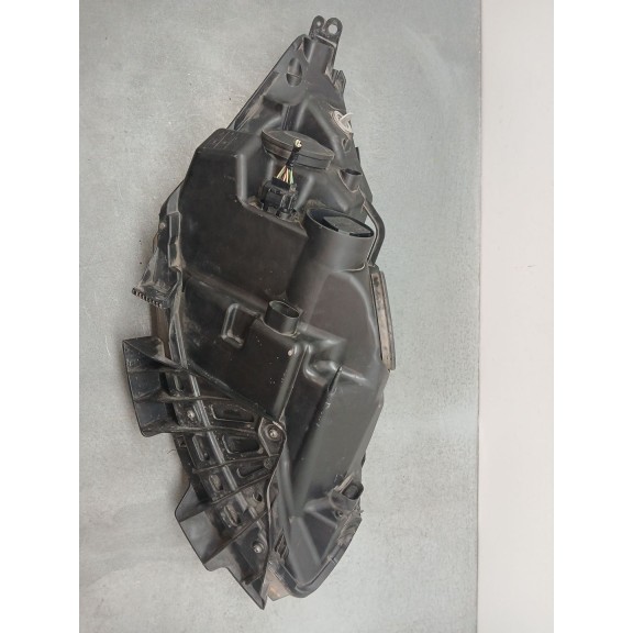 Recambio de faro izquierdo para citroën c4 grand picasso avatar referencia OEM IAM  1 SOPORTE ROTO 