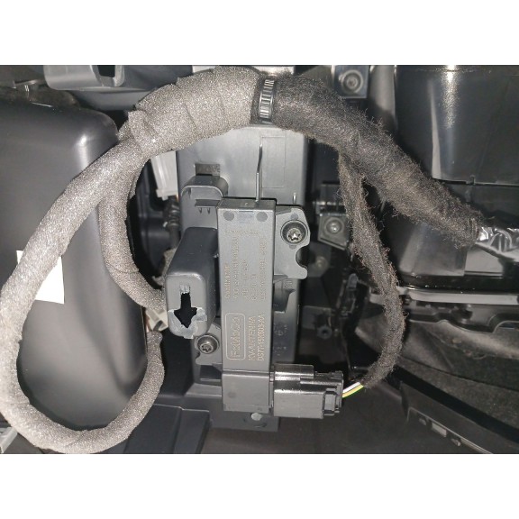 Recambio de apoyabrazos central para ford focus lim. 1.5 ecoboost cat referencia OEM IAM   