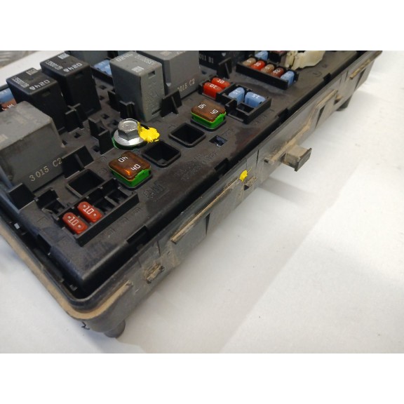 Recambio de caja reles / fusibles para chevrolet cruze station wagon lt+ referencia OEM IAM 13255300  