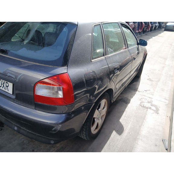 audi a3 (8l1) del año 2000