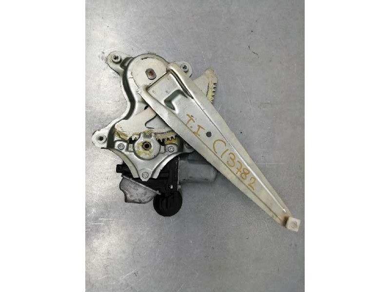 Recambio de elevalunas trasero izquierdo para lexus ct 200h referencia OEM IAM 8571075070 0620202462 7 PINS