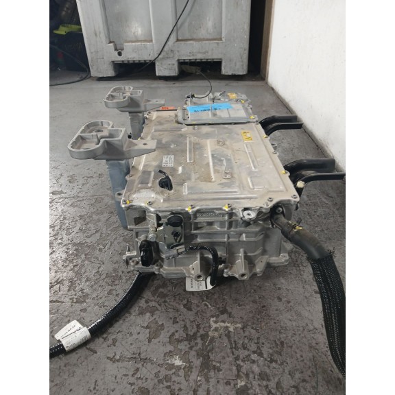 Recambio de convertidor para renault megane e-tech suv ev40 referencia OEM IAM RN296A04109R  