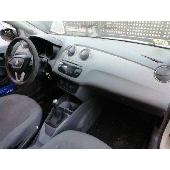 seat ibiza (6j5) del año 2009