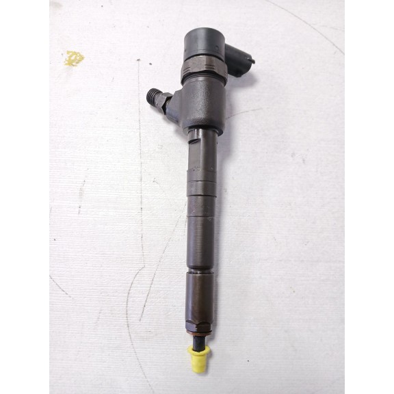 Recambio de inyector para fiat fiorino básico familiar referencia OEM IAM 0445110183  