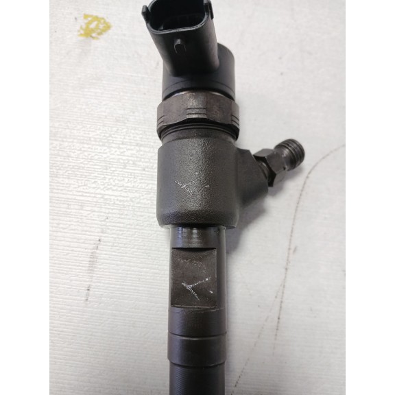 Recambio de inyector para fiat fiorino básico familiar referencia OEM IAM 0445110183  