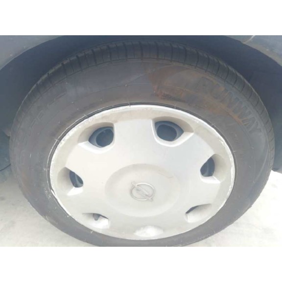 opel corsa c del año 2001