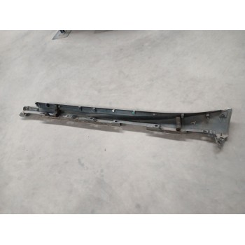 Recambio de faldon lateral para lexus is iii (_e3_) 300h (ave30_) referencia OEM IAM  derecho rozado