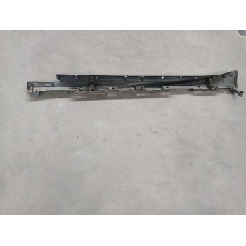 Recambio de faldon lateral para lexus is iii (_e3_) 300h (ave30_) referencia OEM IAM  derecho rozado
