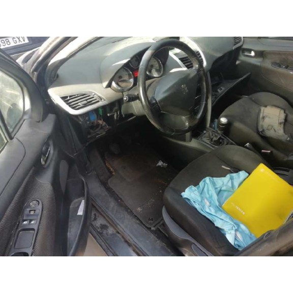 peugeot 207 del año 2009