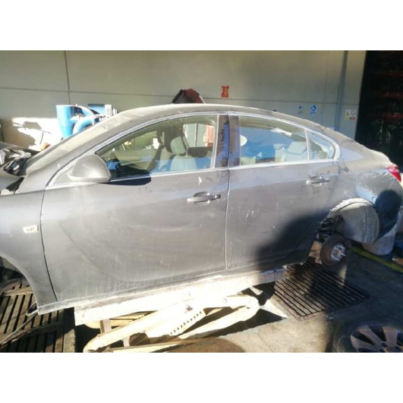 opel insignia berlina del año 2009