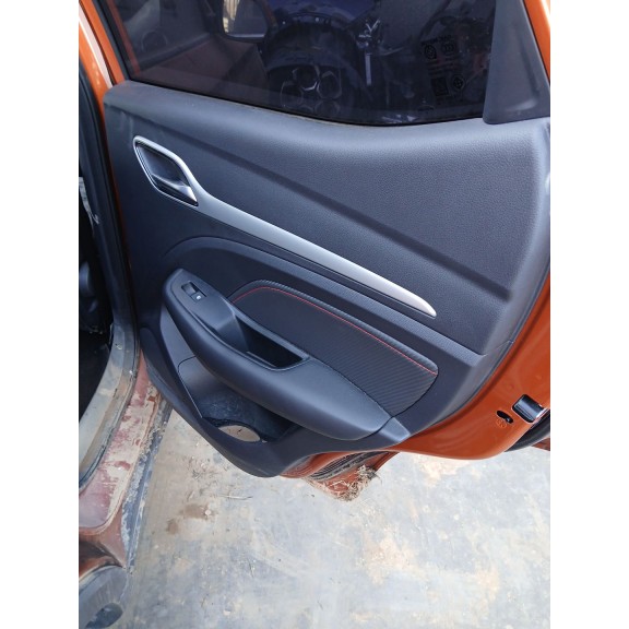 Recambio de guarnecido puerta trasera derecha para mg mg zs suv 1.5 vti referencia OEM IAM   