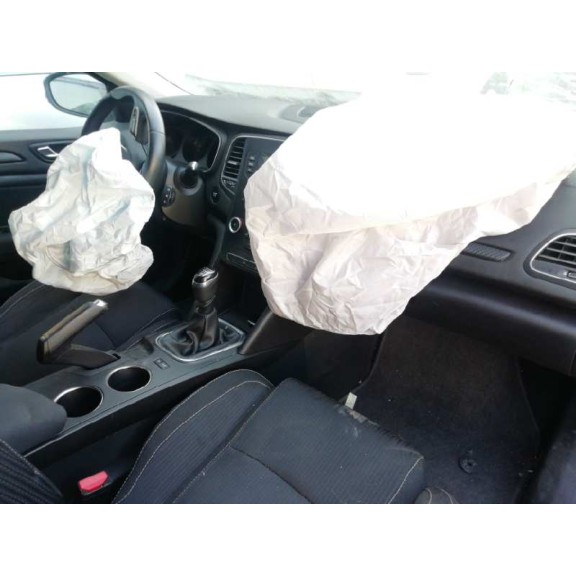 renault megane iv berlina 5p del año 2017