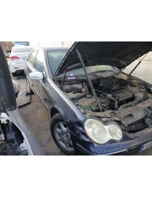 mercedes-benz clase c (w203) del año 2002 2