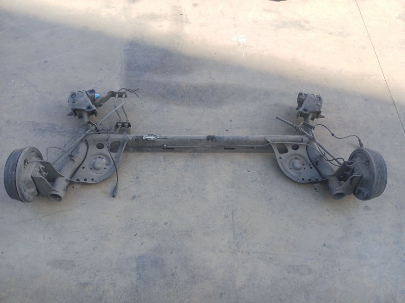 Recambio de puente trasero para renault clio iii (br0/1, cr0/1) 1.5 dci referencia OEM IAM   