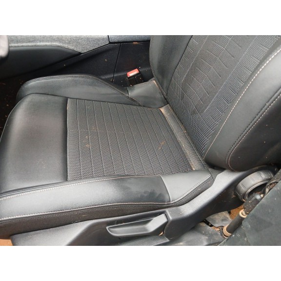 Recambio de juego asientos completo para peugeot 3008 iii hybrid motor hn09 referencia OEM IAM   