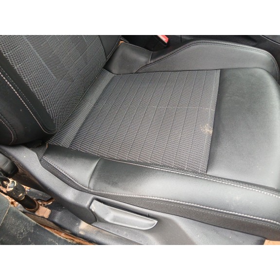 Recambio de juego asientos completo para peugeot 3008 iii hybrid motor hn09 referencia OEM IAM   