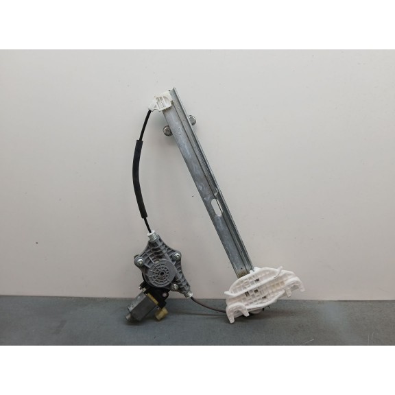 Recambio de elevalunas trasero derecho para kia rio 1.0 t-gdi hybrid referencia OEM IAM 83460h8000  2 pines