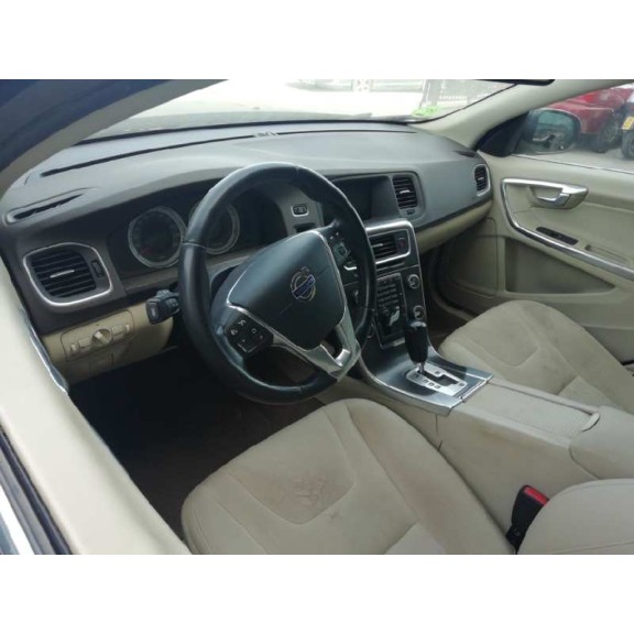 volvo v60 kombi del año 2011