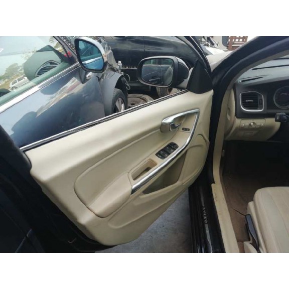 volvo v60 kombi del año 2011