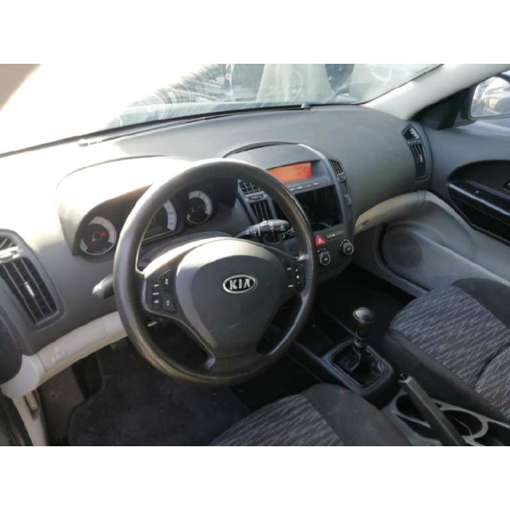 kia cee´d sporty wagon del año 2007