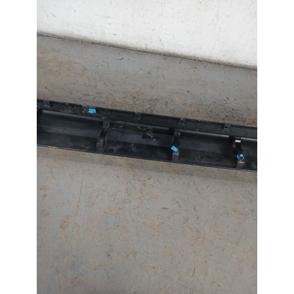 Recambio de faldon lateral para jeep compass (mp, m6, mv, m7) 1.3 referencia OEM IAM  izquierdo x1