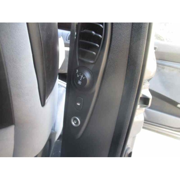 peugeot 807 del año 2012