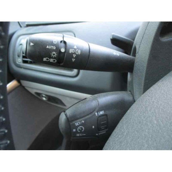 peugeot 807 del año 2012