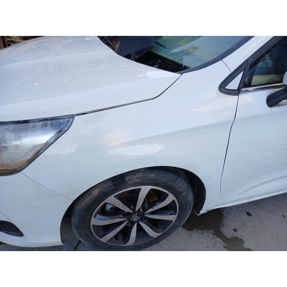 Recambio de aleta delantera izquierda para citroën c4 ii (nc_) 1.2 thp 110 referencia OEM IAM   