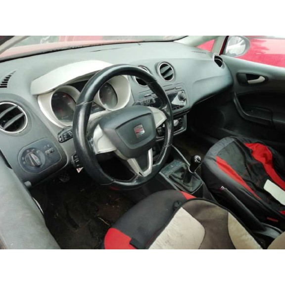 seat ibiza (6j5) del año 2010