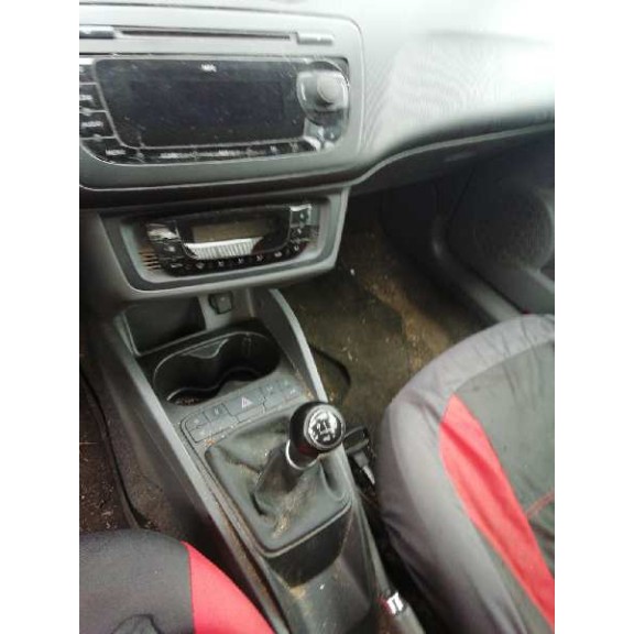 seat ibiza (6j5) del año 2010