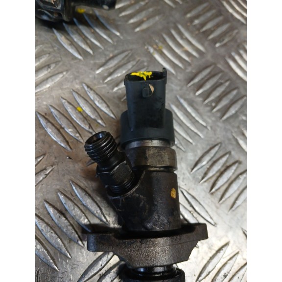 Recambio de inyector para mazda 3 berlina (bk) 1.6 cd diesel cat referencia OEM IAM 0445110188  