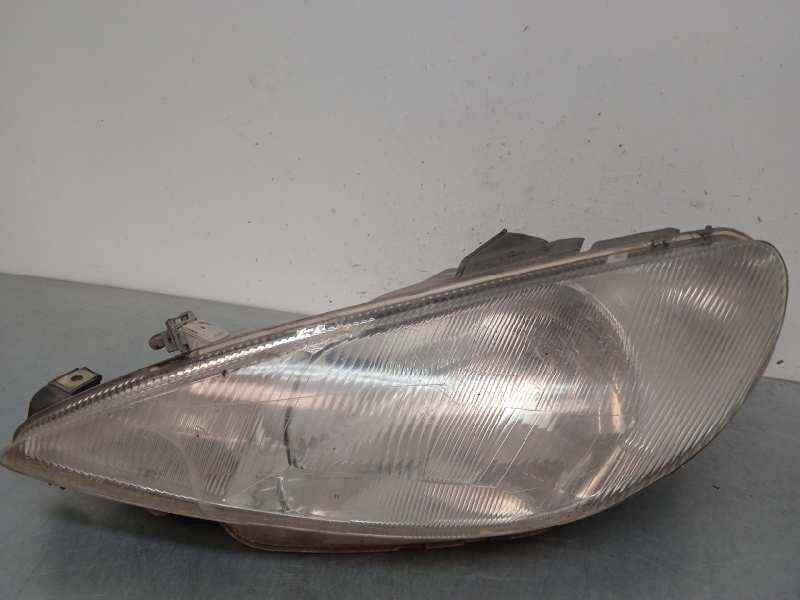 Recambio de faro izquierdo para peugeot 206 berlina xs referencia OEM IAM 9640559580 SOPORTES ROTOS 1ª SERIE MONOOPTICA